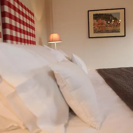 Bed & Breakfast Le Fond De La Cour 3*