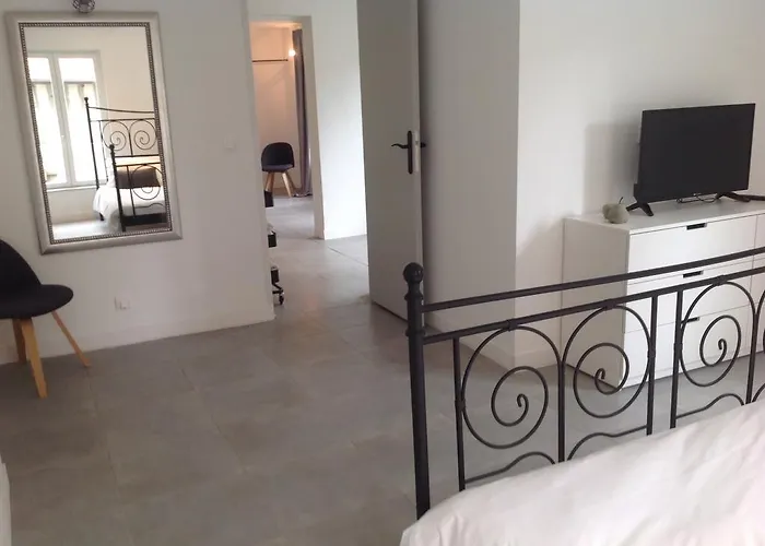 Le Fond De La Cour Bed & Breakfast Honfleur