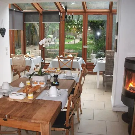 Le Fond De La Cour Panzió 3*